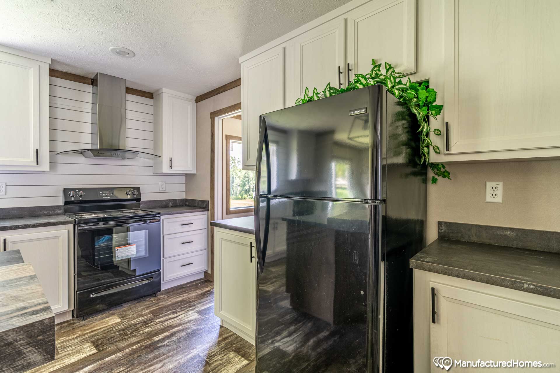 The Peach The Kingsland 30PCH28563AH Mobile Homes For Sale Showcase